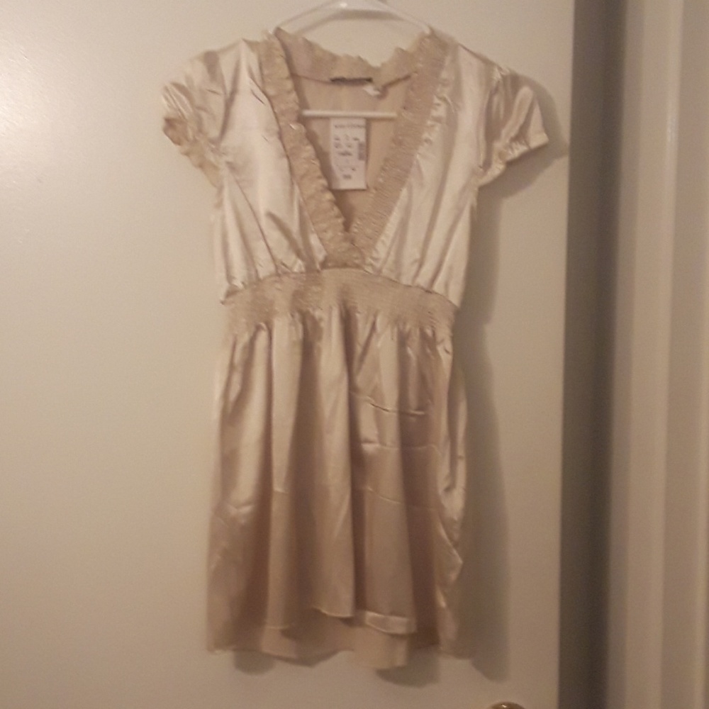 Body Central small gold blouse